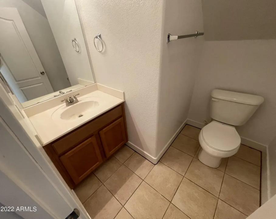Real Estate Picture 16