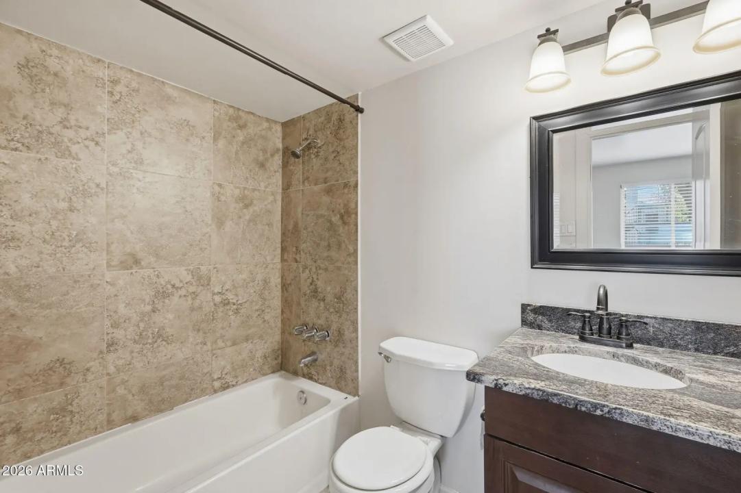 Real Estate Picture 13