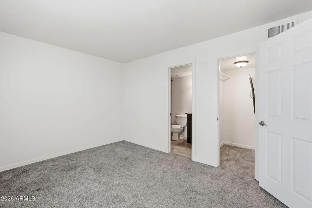 Real Estate Picture 10