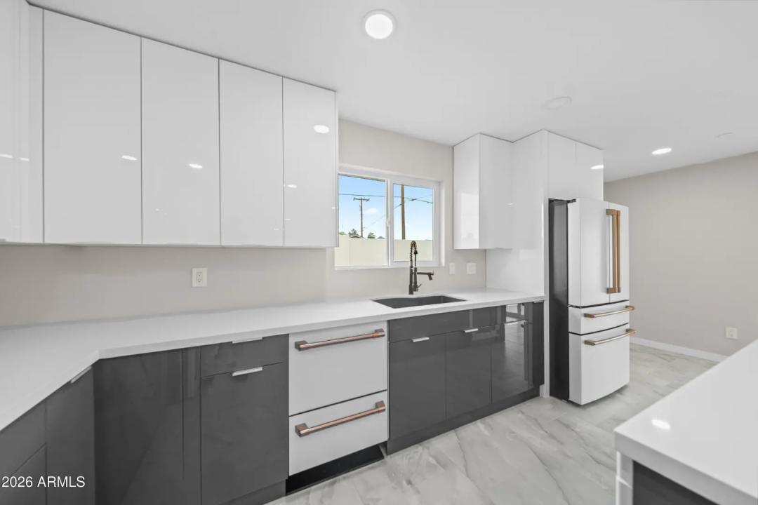 Real Estate Picture 21