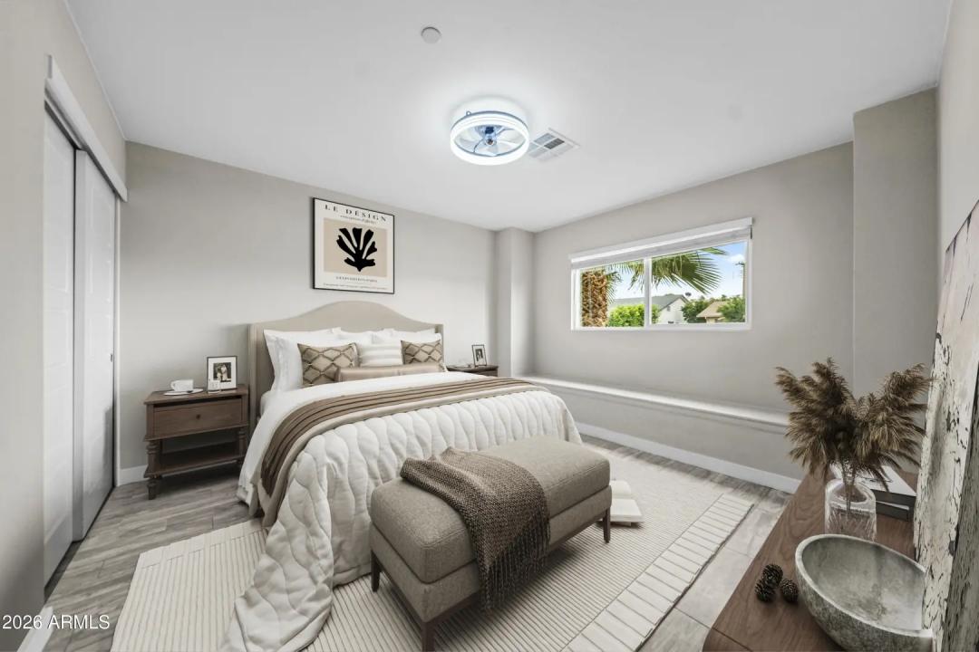 Real Estate Picture 8