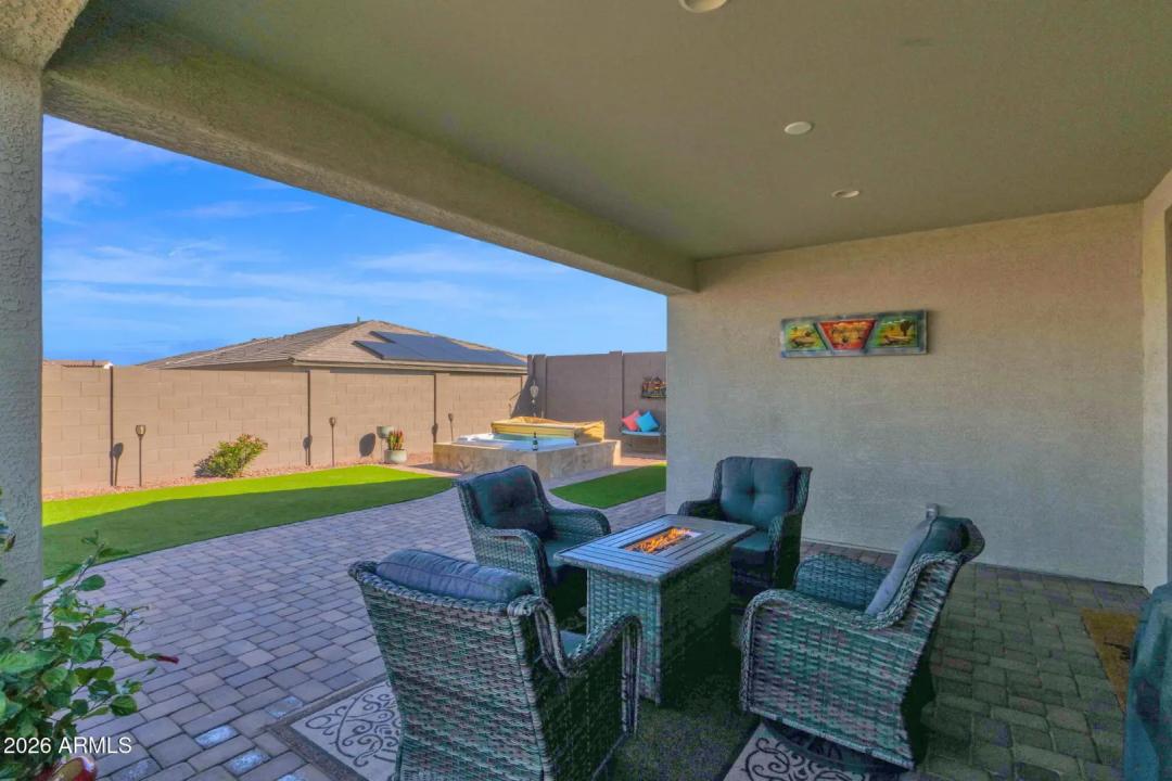 Real Estate Picture 10