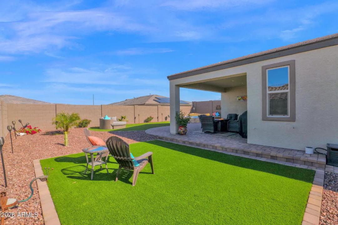 Real Estate Picture 12