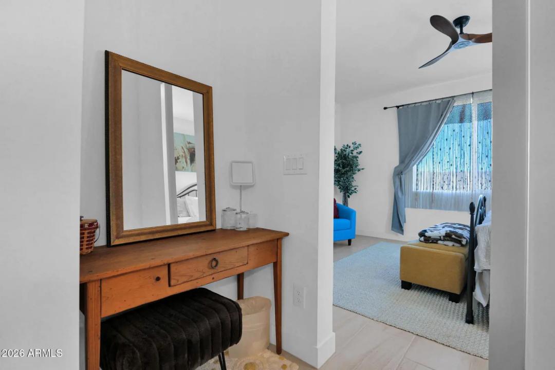 Real Estate Picture 15