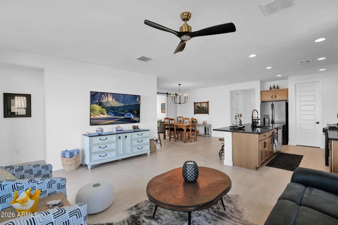 Real Estate Picture 22