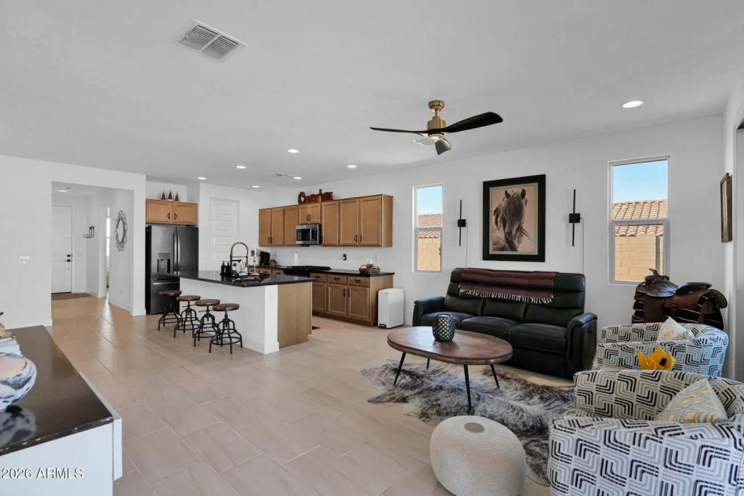 Real Estate Picture 23