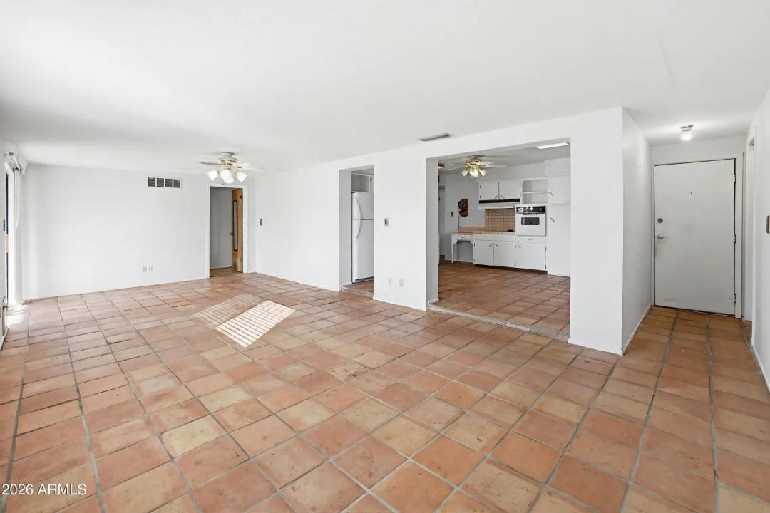 Real Estate Picture 12