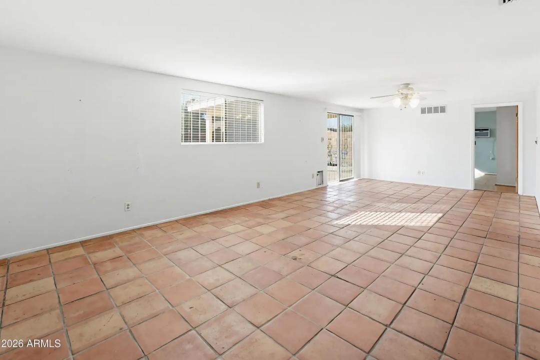 Real Estate Picture 13