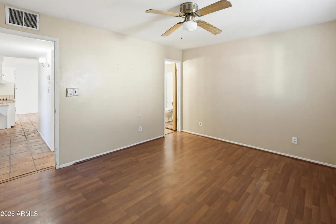 Real Estate Picture 15