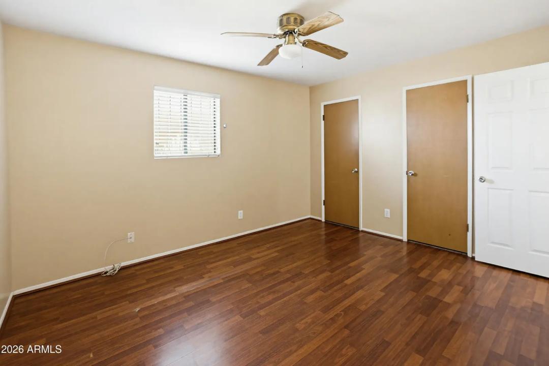 Real Estate Picture 16