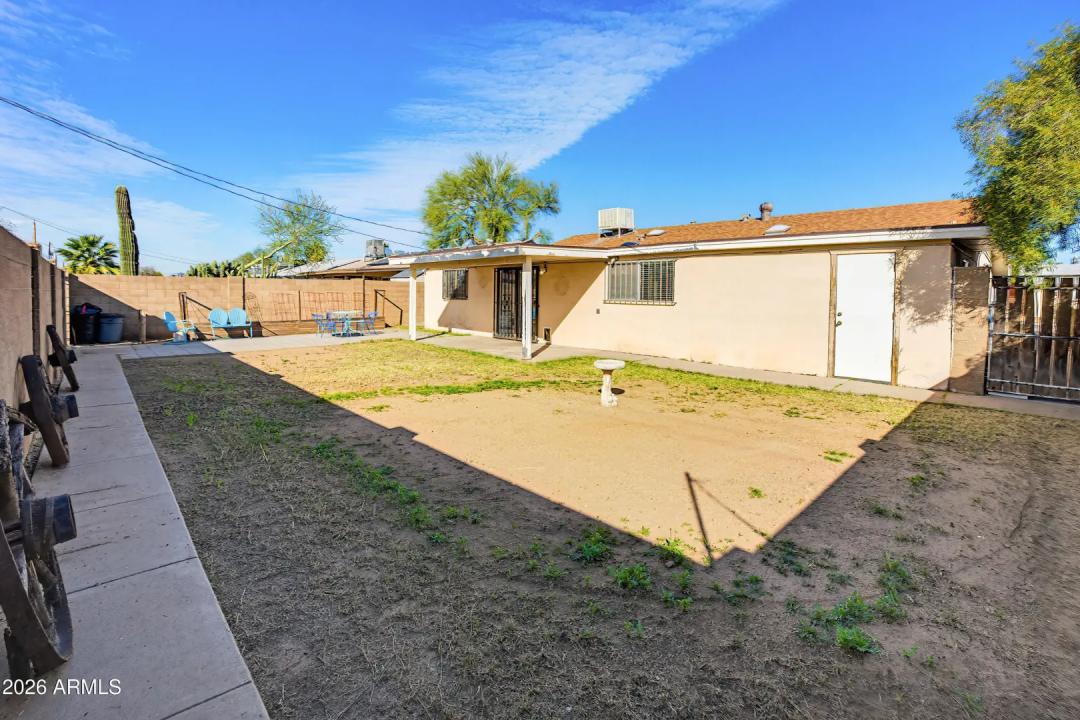 Real Estate Picture 6