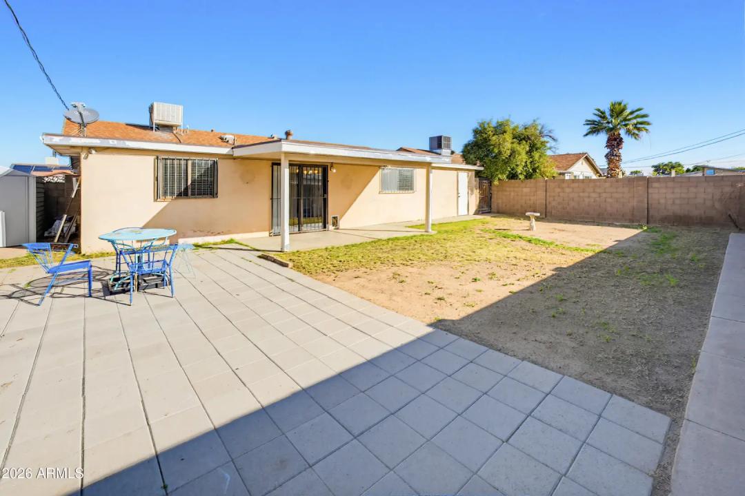 Real Estate Picture 5