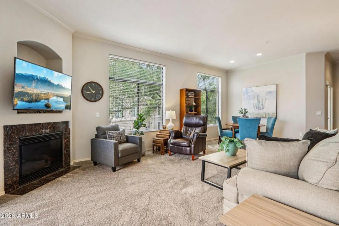 Real Estate Picture 3