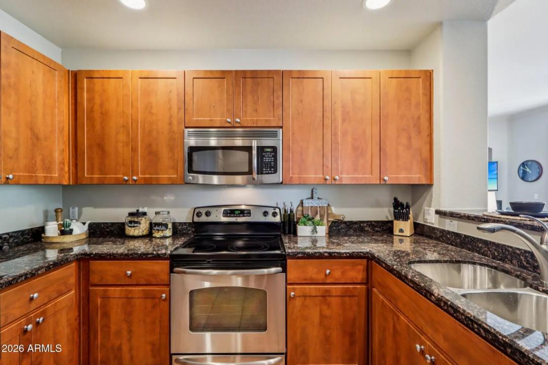 Real Estate Picture 15