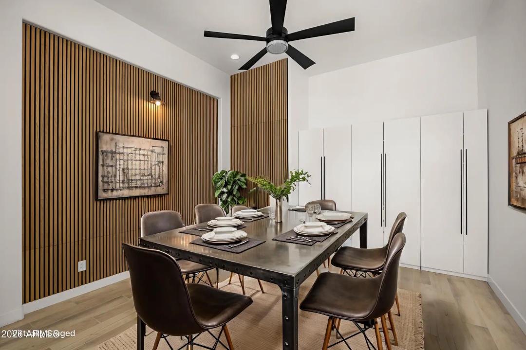 Real Estate Picture 12