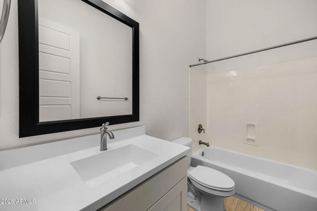 Real Estate Picture 26