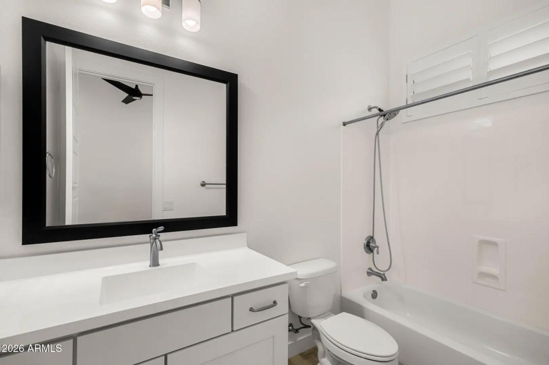 Real Estate Picture 23