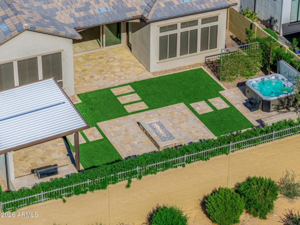 Real Estate Picture 36