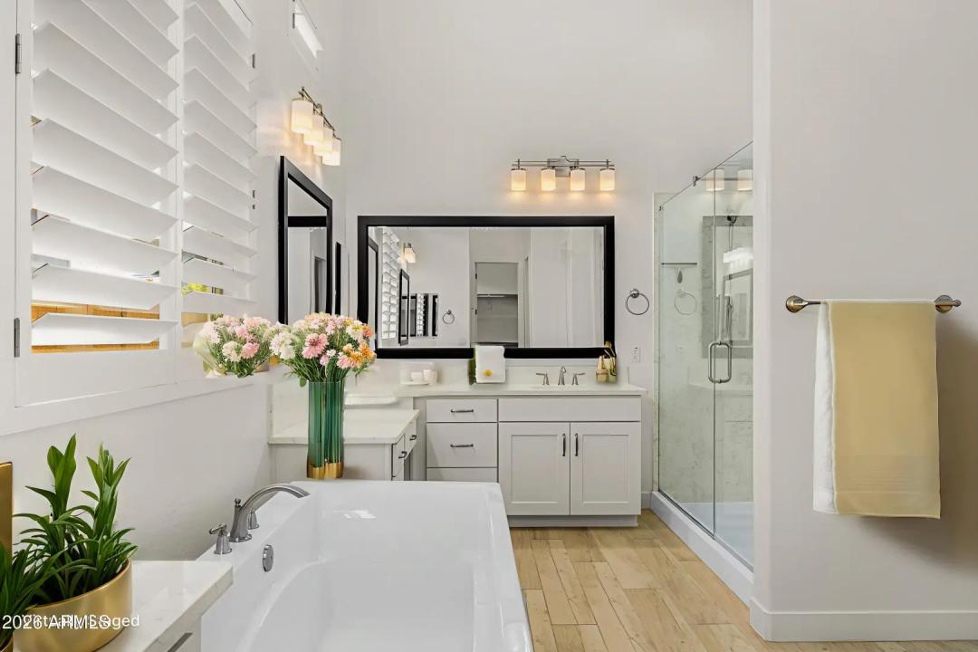 Real Estate Picture 17