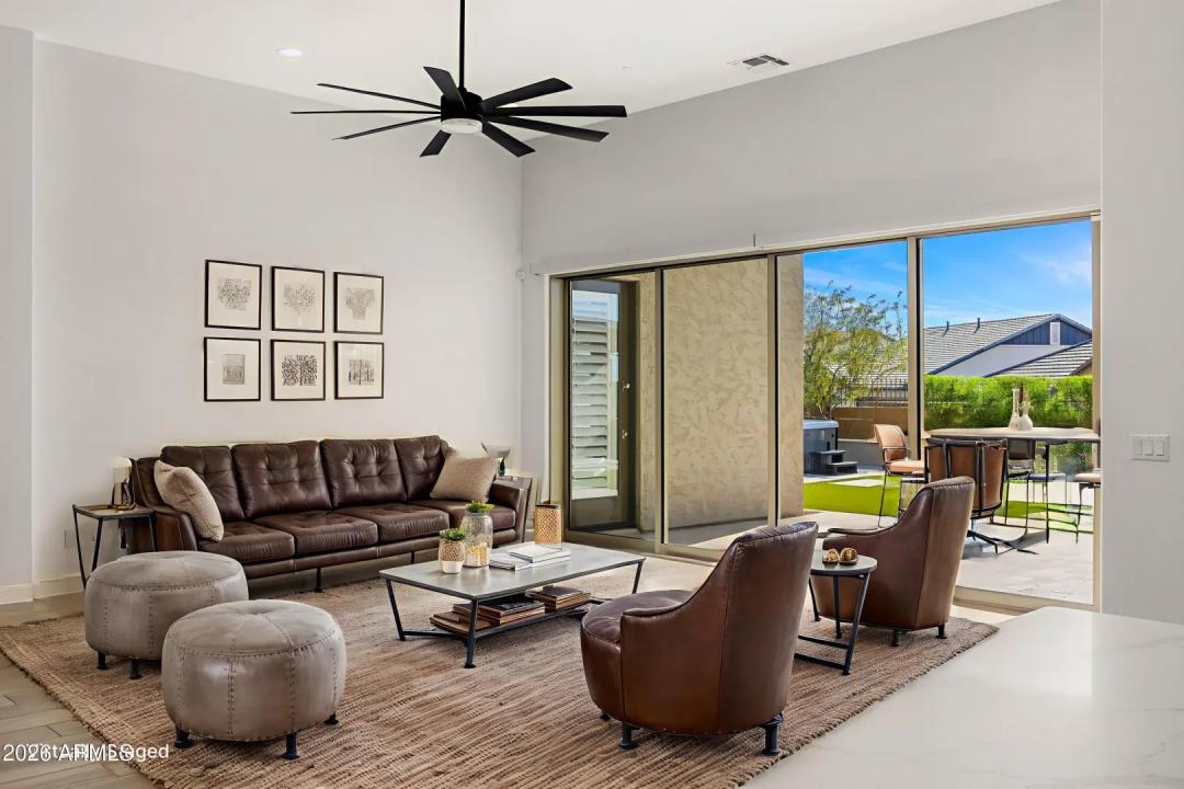 Real Estate Picture 10