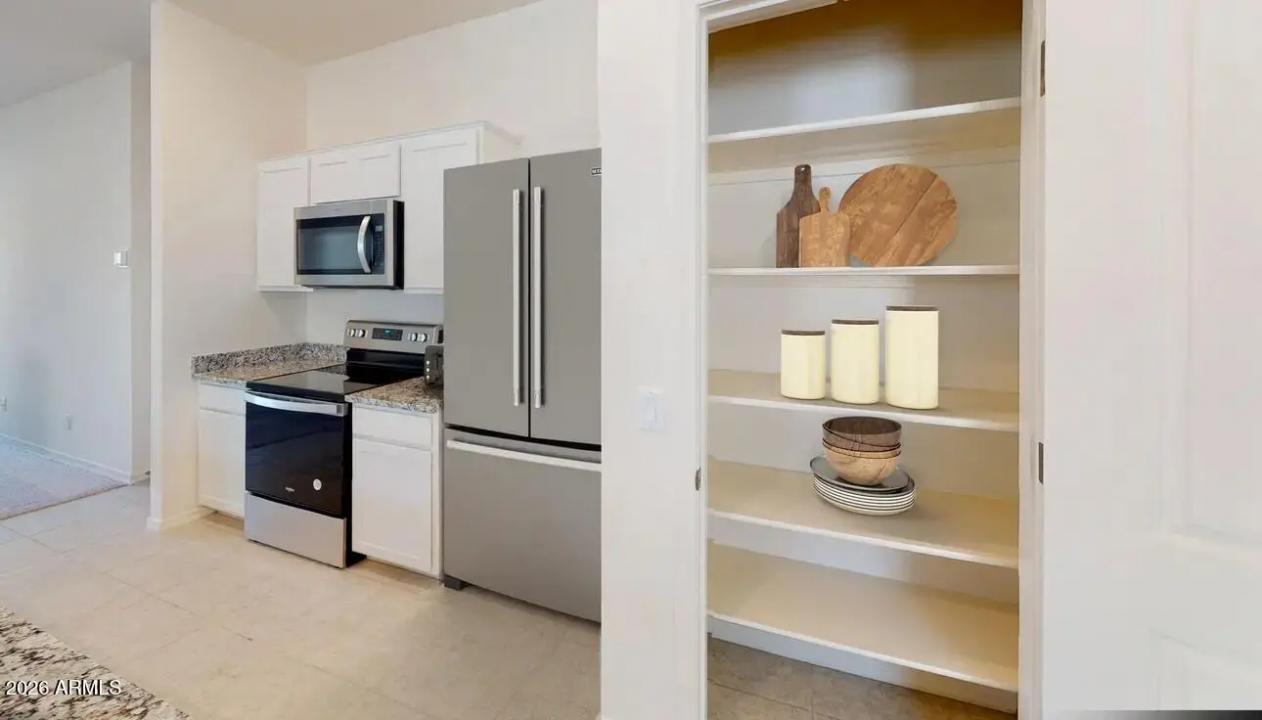 Real Estate Picture 6