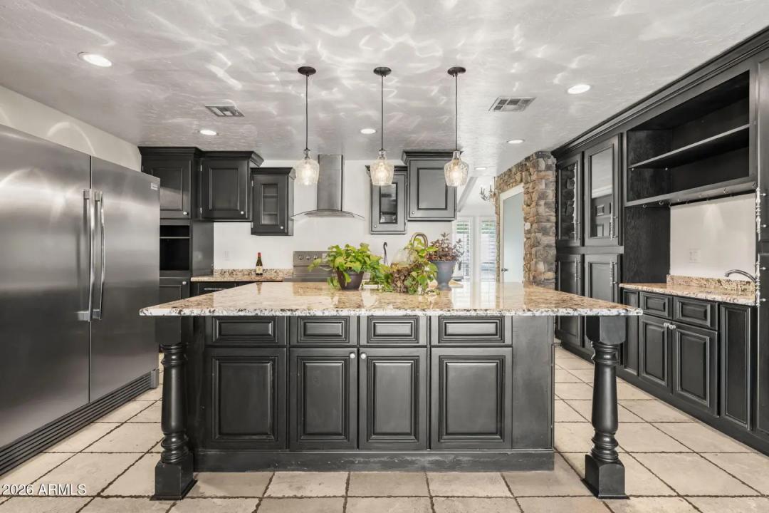 Real Estate Picture 19