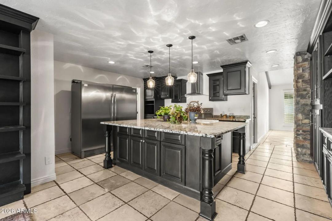 Real Estate Picture 21