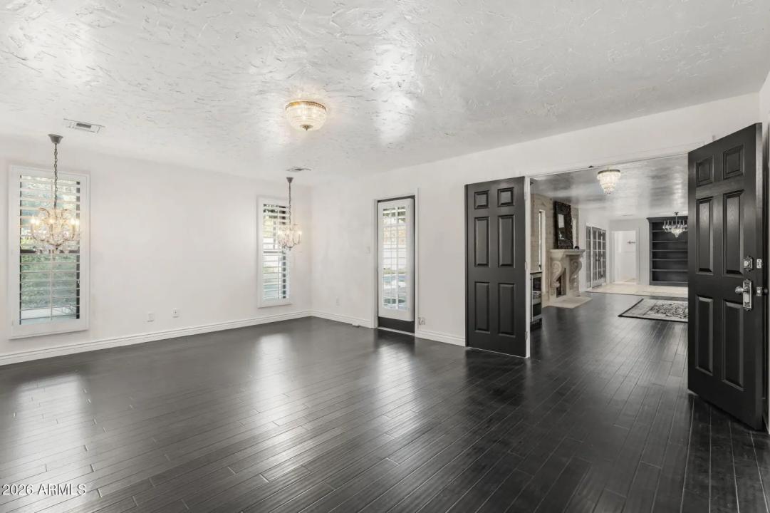 Real Estate Picture 34