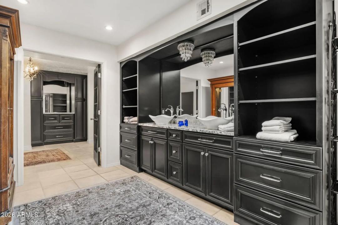 Real Estate Picture 36