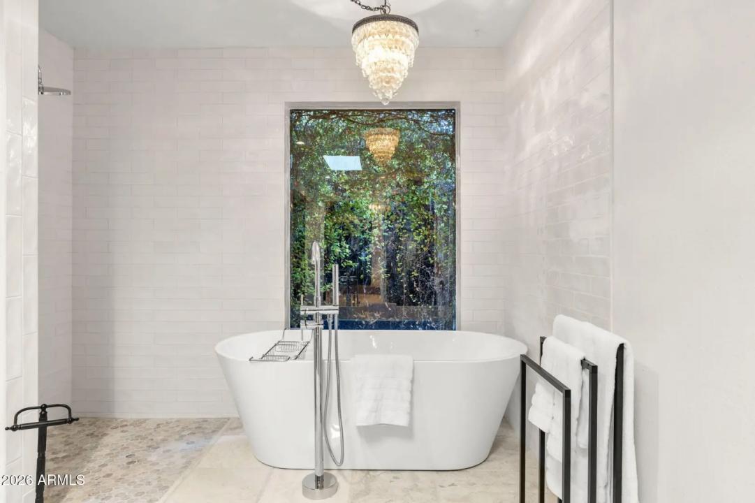 Real Estate Picture 38