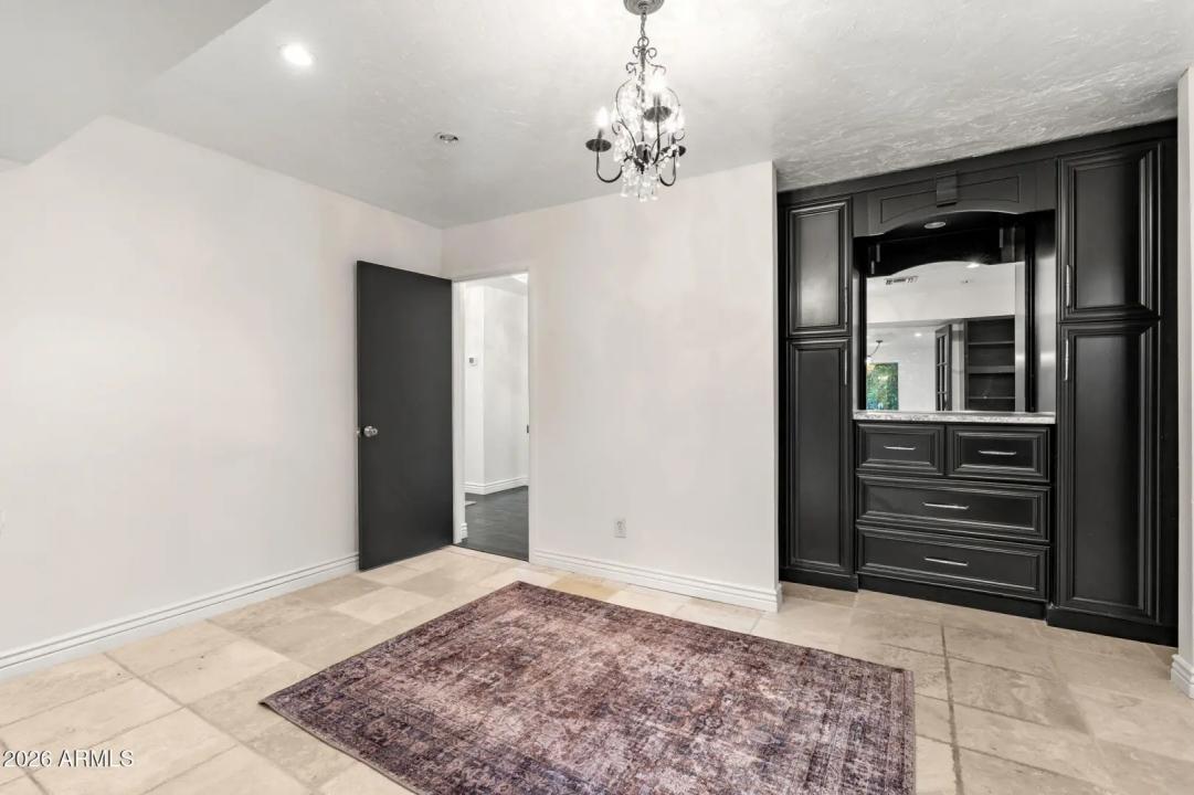 Real Estate Picture 39