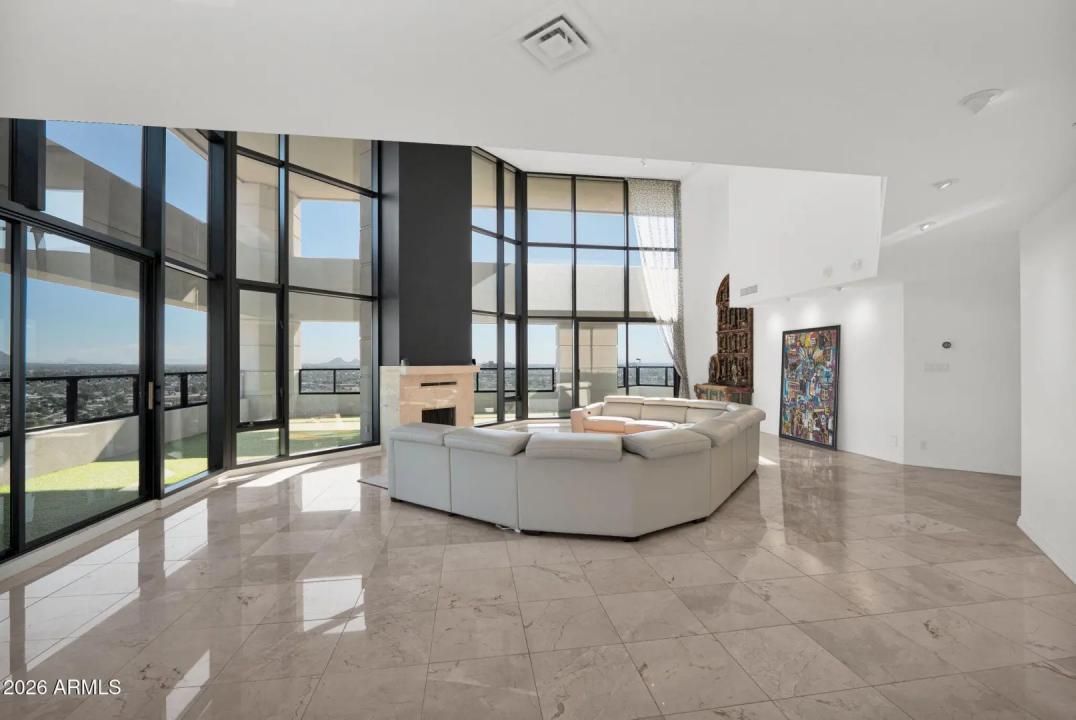 Real Estate Picture 6