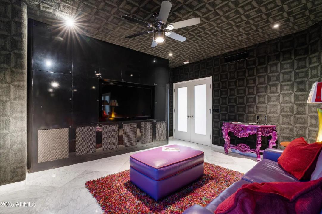 Real Estate Picture 23