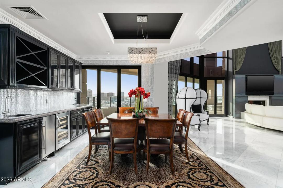 Real Estate Picture 7