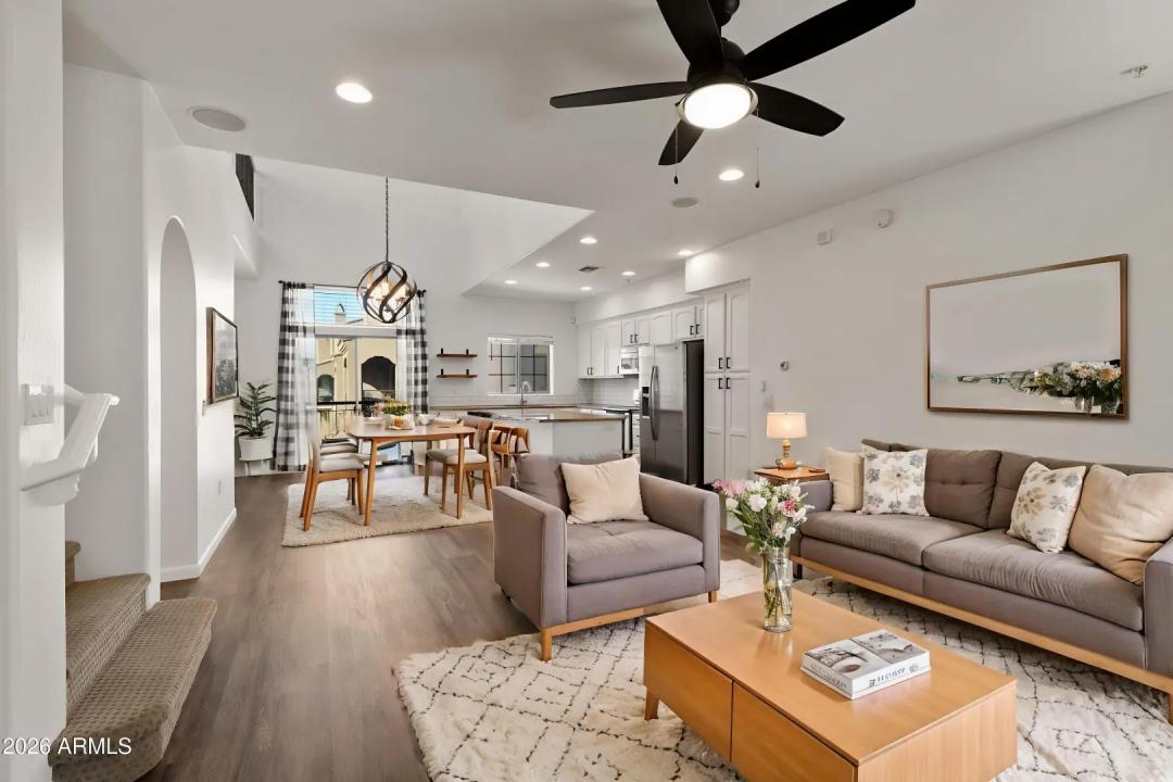 3935 E ROUGH RIDER Road 1108 Phoenix AZ 85050