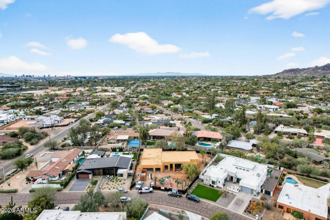 Real Estate Picture 9