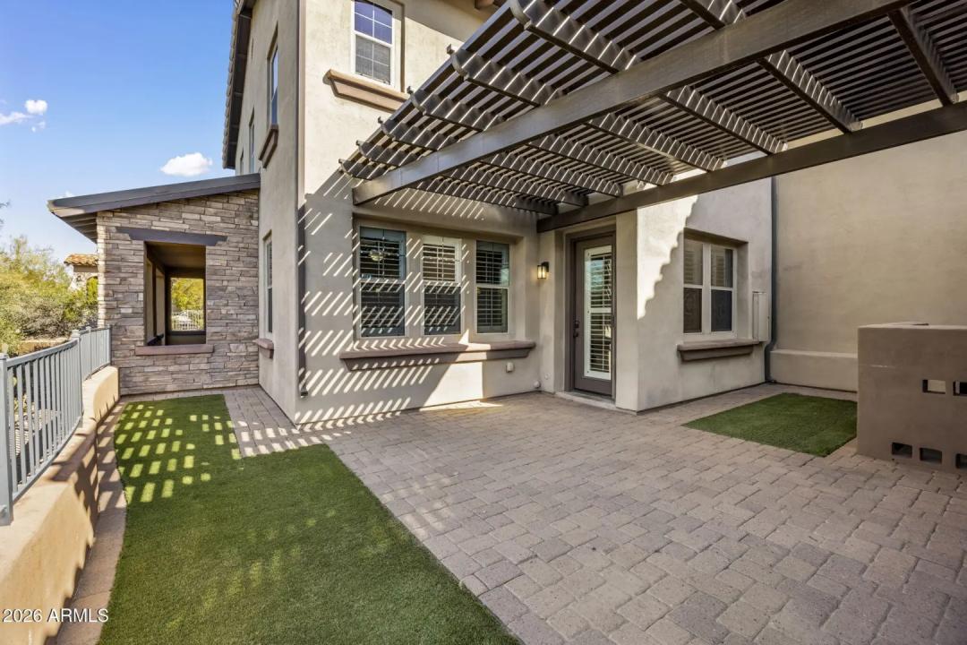 Real Estate Picture 2