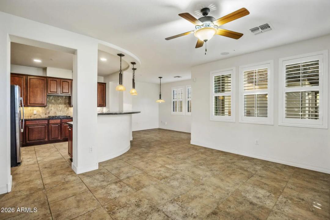 Real Estate Picture 15