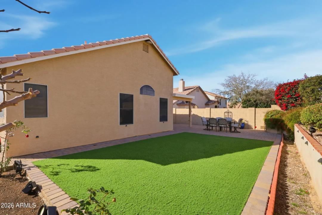 Real Estate Picture 19