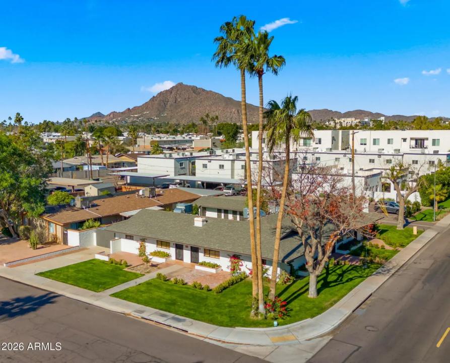 Real Estate Picture 5