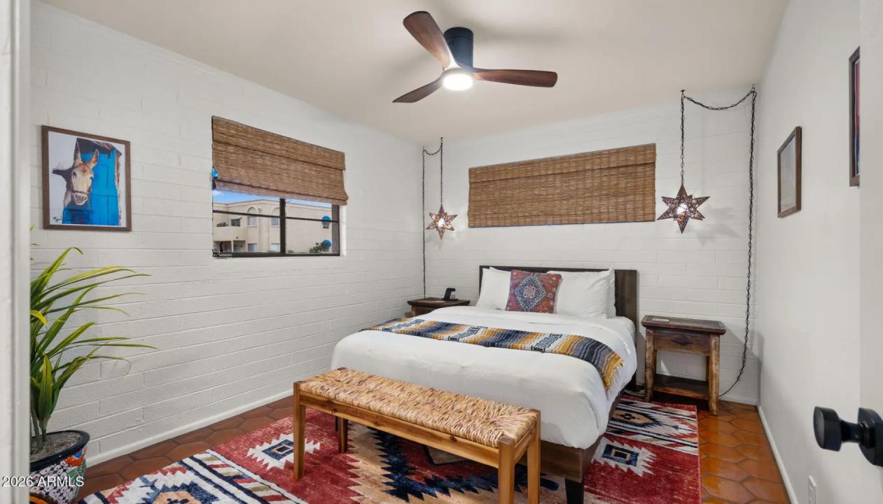 Real Estate Picture 16