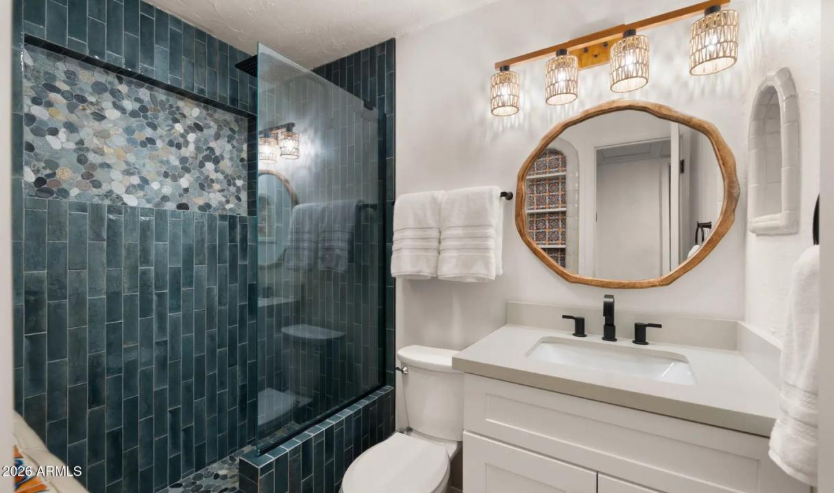 Real Estate Picture 18