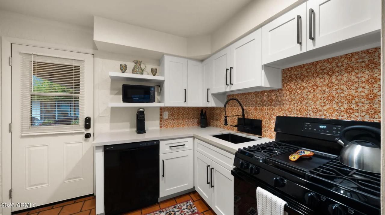 Real Estate Picture 27