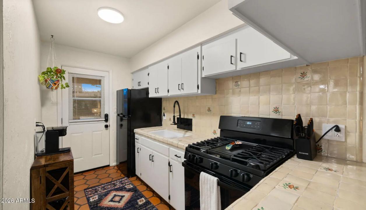 Real Estate Picture 41