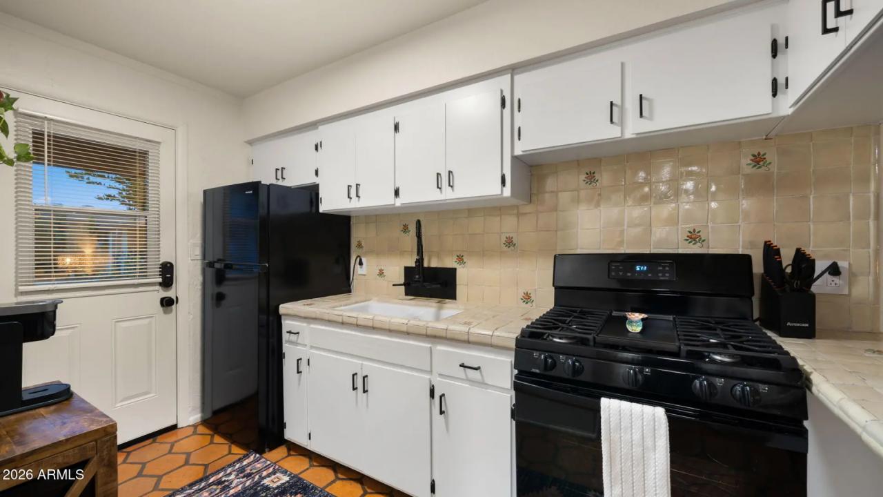 Real Estate Picture 42