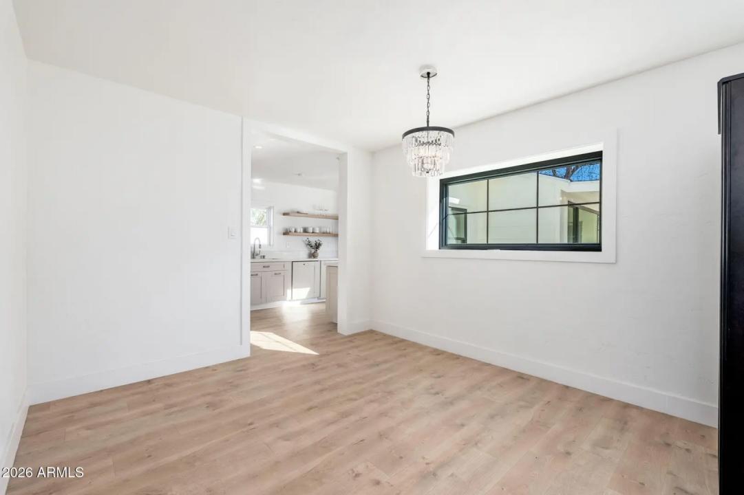 Real Estate Picture 8