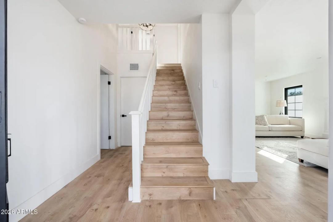 Real Estate Picture 5