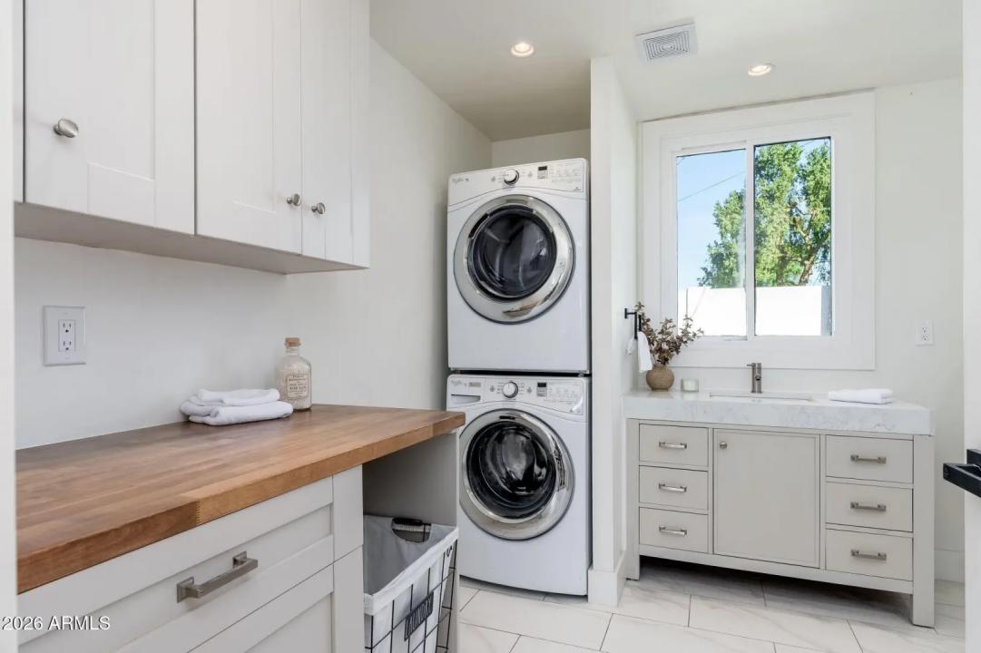 Real Estate Picture 21