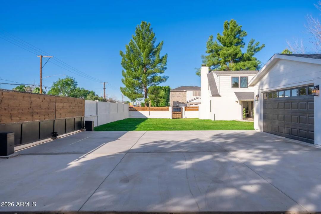 Real Estate Picture 40