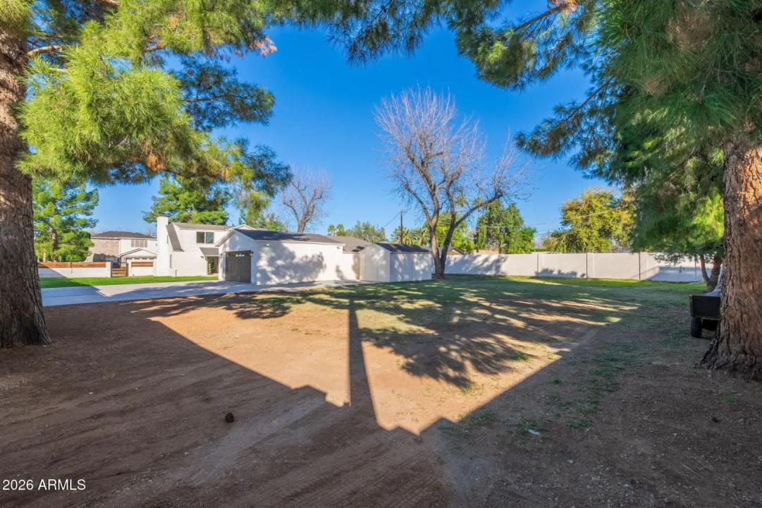 Real Estate Picture 42